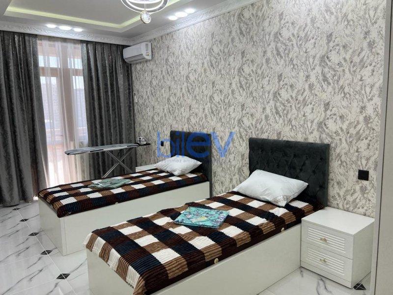 Kirayə (aylıq) 3 otaqlı Yeni Tikili  120m², Bakı