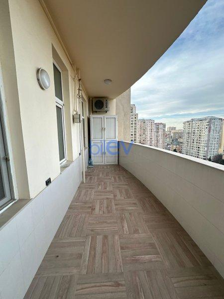 Kirayə (aylıq) 3 otaqlı Yeni Tikili  140m², Bakı