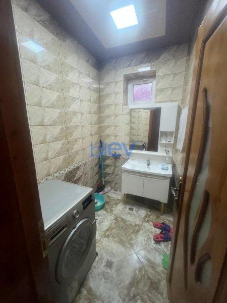 Satılır 10 otaqlı Həyət evi  218m², Bakı