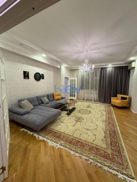 Kirayə (aylıq) 3 otaqlı Yeni Tikili  105m², Bakı