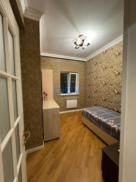 Kirayə (aylıq) 3 otaqlı Yeni Tikili  105m², Bakı