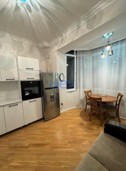 Kirayə (aylıq) 3 otaqlı Yeni Tikili  105m², Bakı