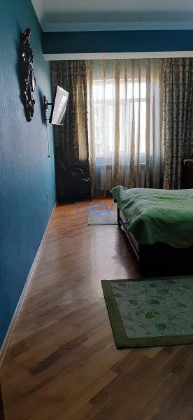Satılır 3 otaqlı Yeni Tikili  120m², Bakı