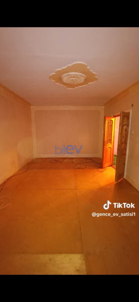Satılır 2 otaqlı Köhnə Tikili  52m², Gəncə