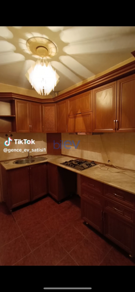 Satılır 2 otaqlı Köhnə Tikili  52m², Gəncə