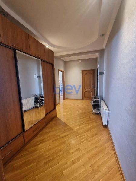 Satılır 2 otaqlı Yeni Tikili  93m², Bakı
