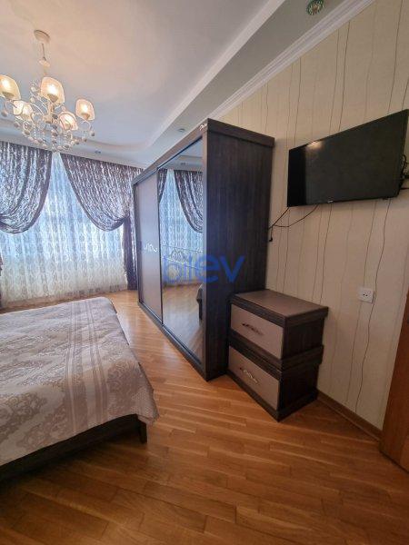 Satılır 2 otaqlı Yeni Tikili  93m², Bakı