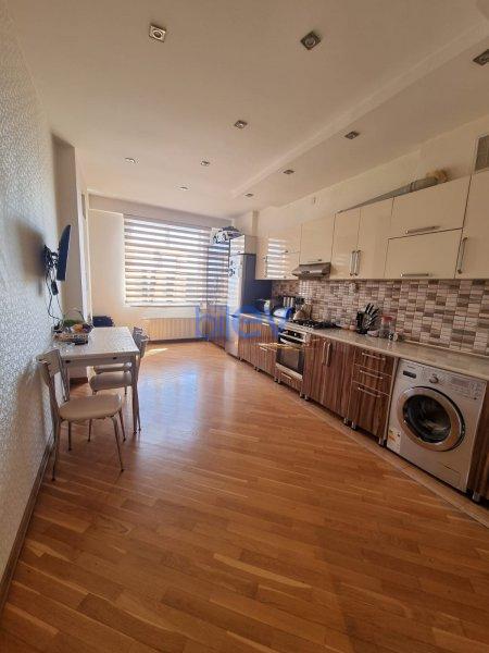 Satılır 2 otaqlı Yeni Tikili  93m², Bakı