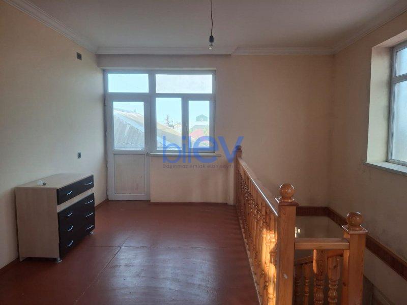 Satılır 5 otaqlı Həyət evi  180m², Bakı
