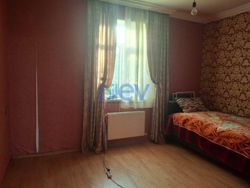 Satılır 5 otaqlı Həyət evi  180m², Bakı