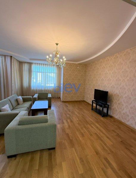 Kirayə (aylıq) 4 otaqlı Yeni Tikili  160m², Bakı