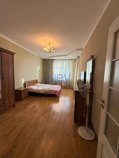 Kirayə (aylıq) 4 otaqlı Yeni Tikili  160m², Bakı