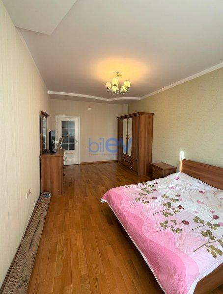 Kirayə (aylıq) 4 otaqlı Yeni Tikili  160m², Bakı