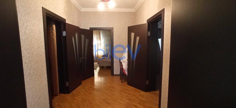 Satılır 8 otaqlı Həyət evi  718m², Bakı