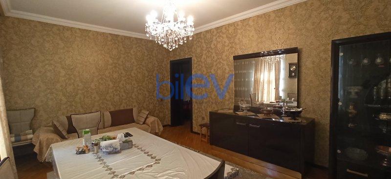 Satılır 8 otaqlı Həyət evi  718m², Bakı