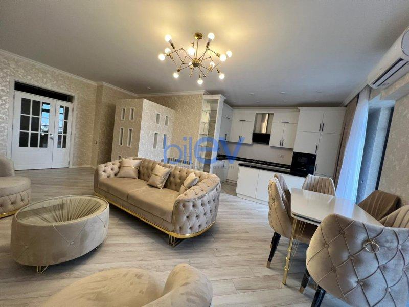 Kirayə (aylıq) 3 otaqlı Yeni Tikili  110m², Bakı