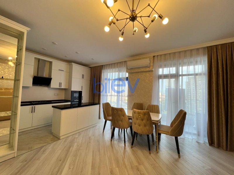 Kirayə (aylıq) 3 otaqlı Yeni Tikili  110m², Bakı