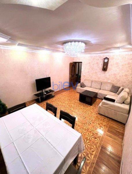 Kirayə (aylıq) 4 otaqlı Köhnə Tikili  95m², Bakı