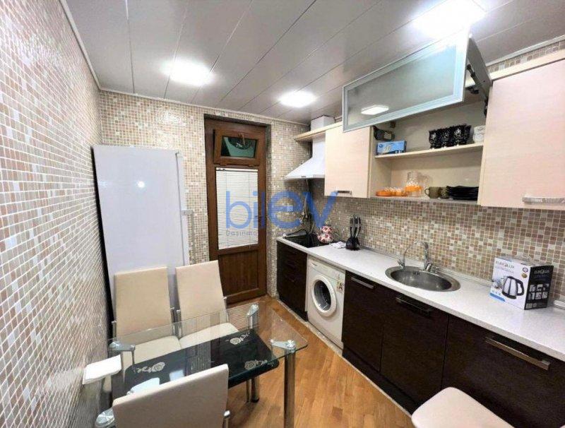 Kirayə (aylıq) 4 otaqlı Köhnə Tikili  95m², Bakı