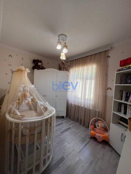 Satılır 4 otaqlı Həyət evi  120m², Bakı