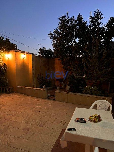 Satılır 7 otaqlı Həyət evi  200m², Bakı
