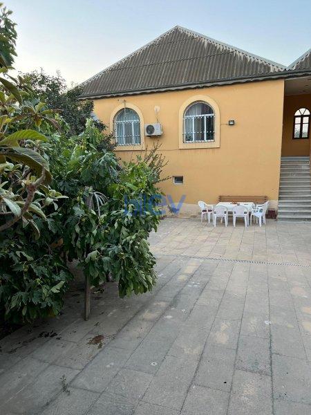 Satılır 7 otaqlı Həyət evi  200m², Bakı