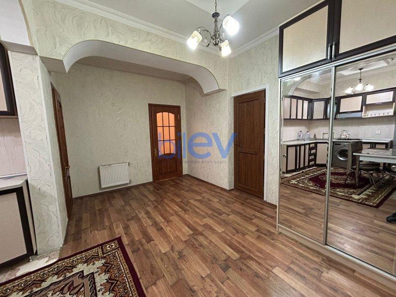 Kirayə (aylıq) 2 otaqlı Yeni Tikili  85m², Bakı