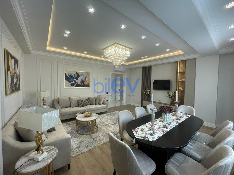 Satılır 3 otaqlı Yeni Tikili  140m², Bakı