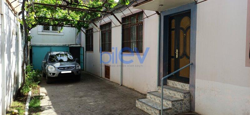Satılır 8 otaqlı Həyət evi  215m², Bakı