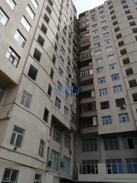 Satılır 2 otaqlı Yeni Tikili  67m², Bakı