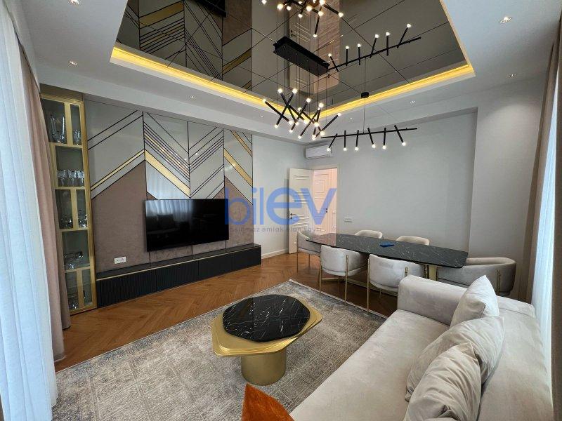 Kirayə (aylıq) 3 otaqlı Yeni Tikili  100m², Bakı