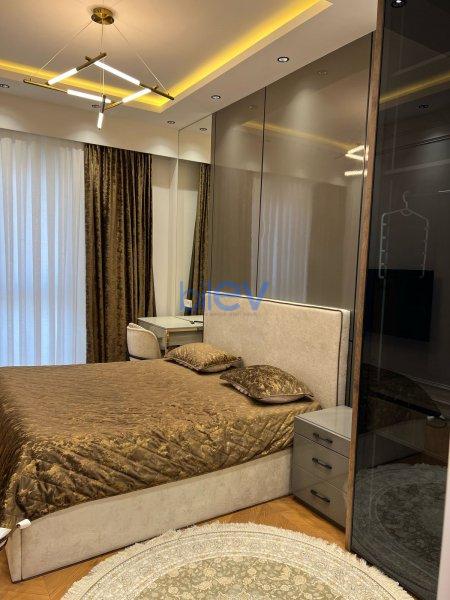Kirayə (aylıq) 3 otaqlı Yeni Tikili  100m², Bakı