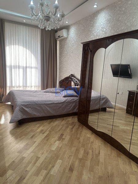 Satılır 2 otaqlı Yeni Tikili  83m², Bakı