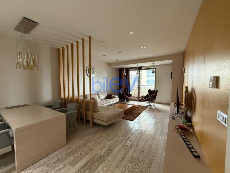 Aylıq Kirayə 3 otaqlı Yeni Tikili bina evi  160m², Bakı