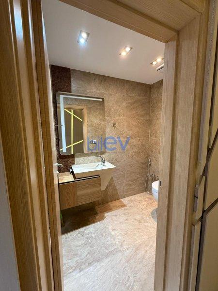 Aylıq Kirayə 3 otaqlı Yeni Tikili bina evi  160m², Bakı
