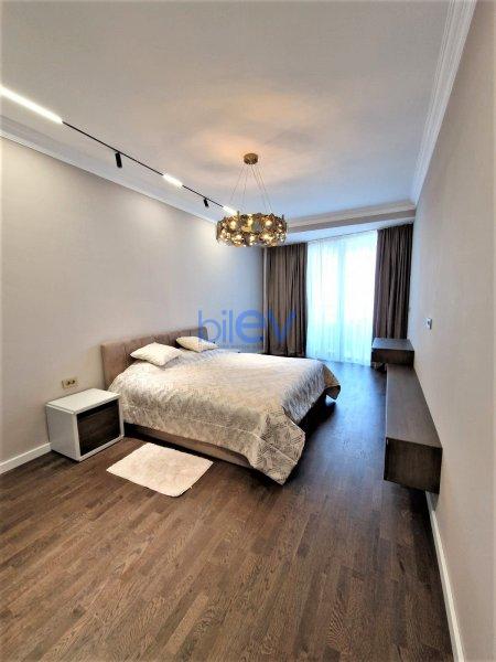 Aylıq Kirayə 3 otaqlı Yeni Tikili bina evi  160m², Bakı