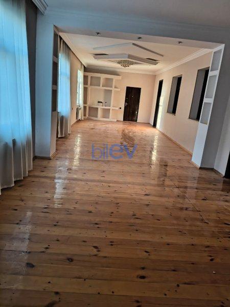 Kirayə (aylıq) 6 otaqlı Bağ evi  250m², Bakı