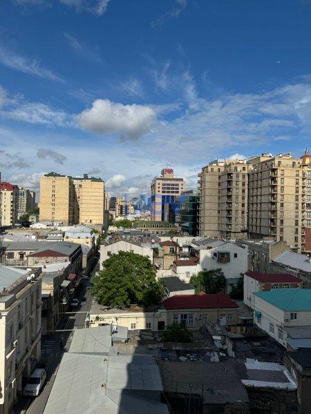 Satılır 3 otaqlı Yeni Tikili  185m², Bakı