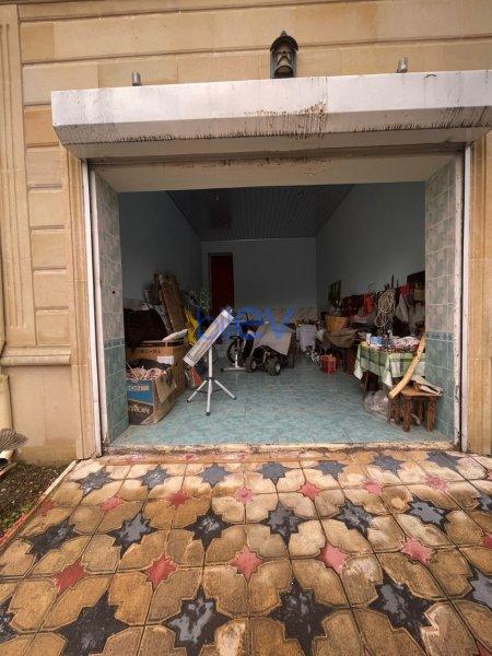 Satış 8 otaqlı Həyət evi  300m², Şəki