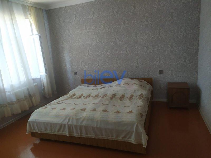 Satılır 8 otaqlı Həyət evi  200m², Bakı