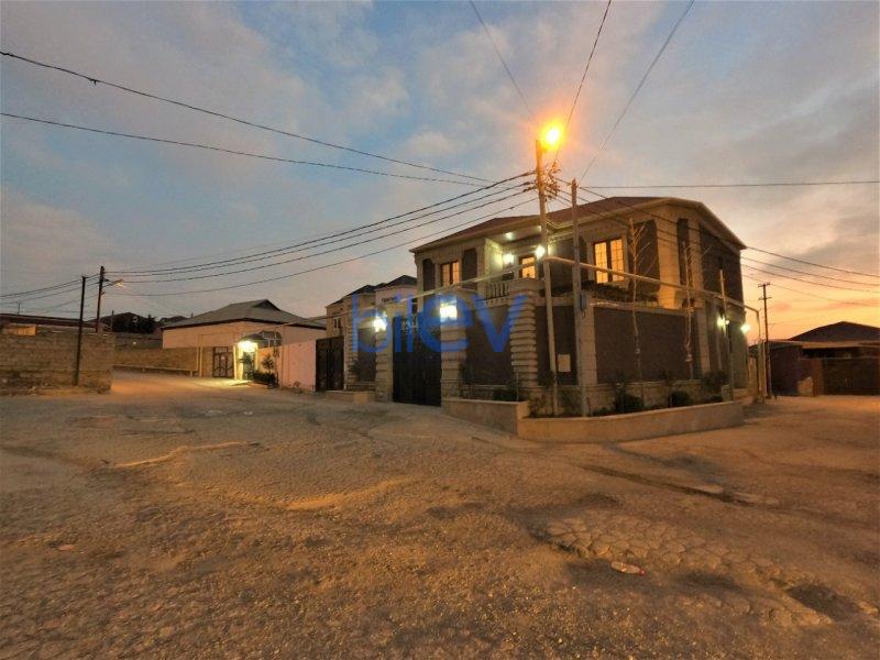 Satılır 5 otaqlı Həyət evi  180m², Bakı