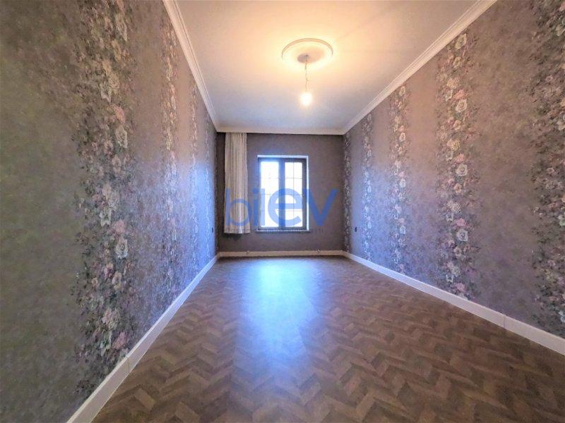 Satılır 5 otaqlı Həyət evi  180m², Bakı
