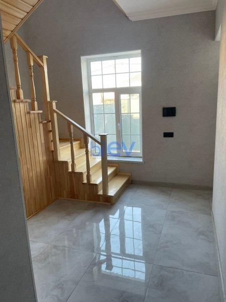 Satılır 4 otaqlı Həyət evi  180m², Bakı