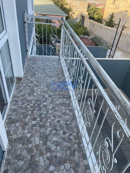 Satılır 4 otaqlı Həyət evi  180m², Bakı