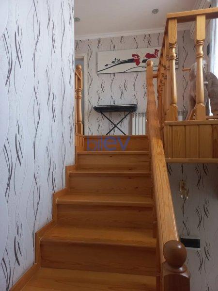 Satılır 4 otaqlı Həyət evi  170m², Bakı