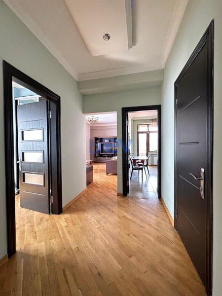 Kirayə (aylıq) 3 otaqlı Yeni Tikili  81m², Bakı