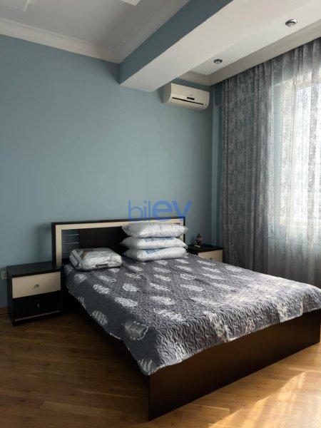 Kirayə (aylıq) 3 otaqlı Yeni Tikili  81m², Bakı