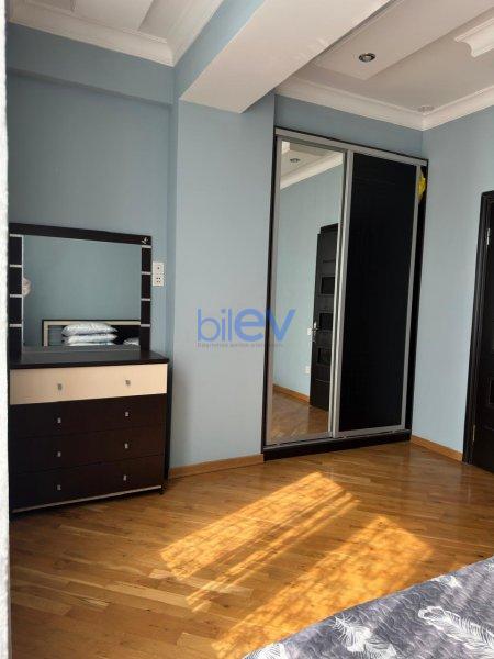 Kirayə (aylıq) 3 otaqlı Yeni Tikili  81m², Bakı