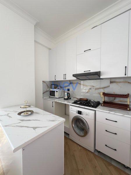 Kirayə (aylıq) 3 otaqlı Yeni Tikili  81m², Bakı