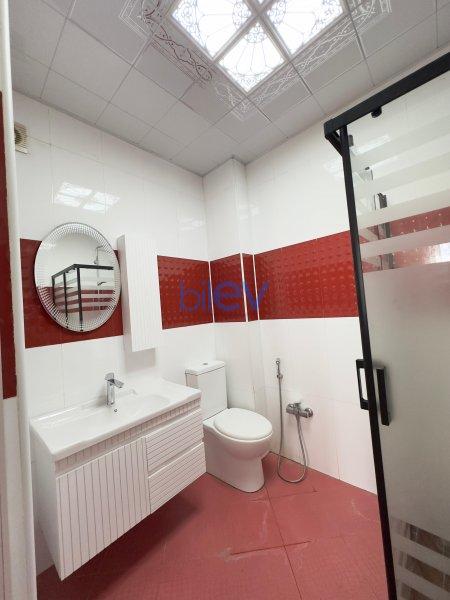 Kirayə (aylıq) 3 otaqlı Yeni Tikili  81m², Bakı